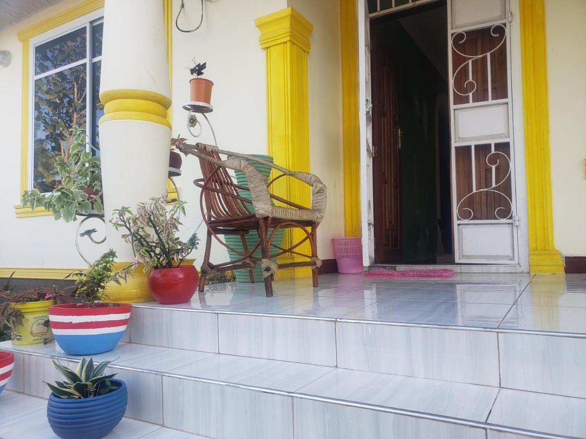 L&J Modern Backpackers Kigamboni Beach House Bed & Breakfast Darüsselam Dış mekan fotoğraf
